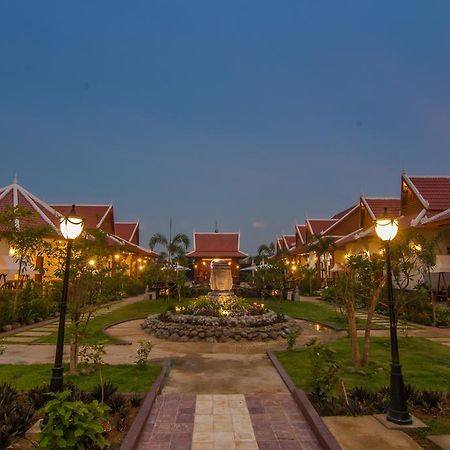 Ravorn Villa Boutique Battambang Luaran gambar