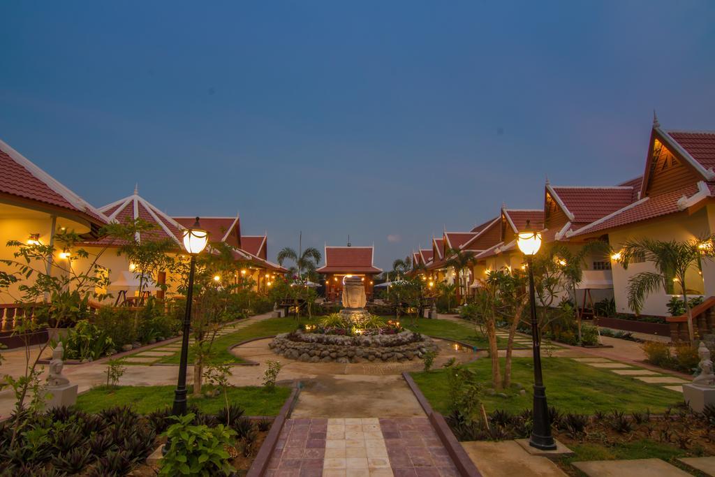 Ravorn Villa Boutique Battambang Luaran gambar