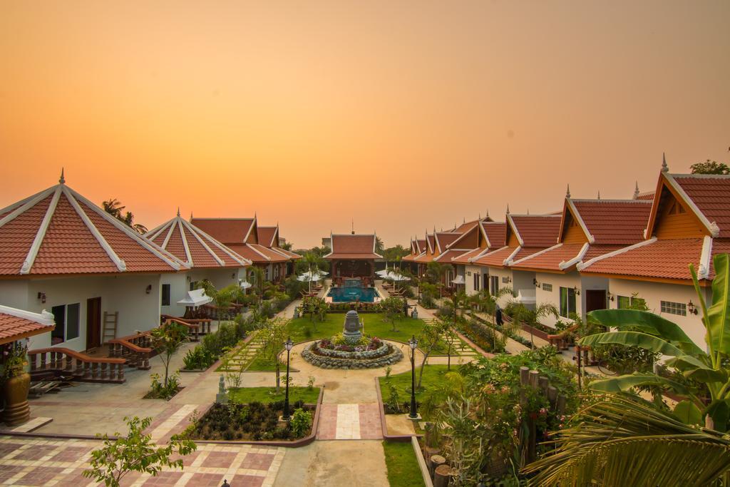 Ravorn Villa Boutique Battambang Luaran gambar
