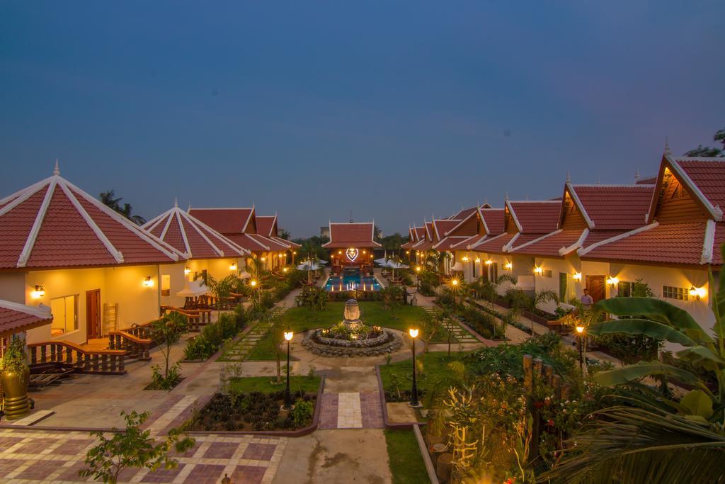 Ravorn Villa Boutique Battambang Luaran gambar