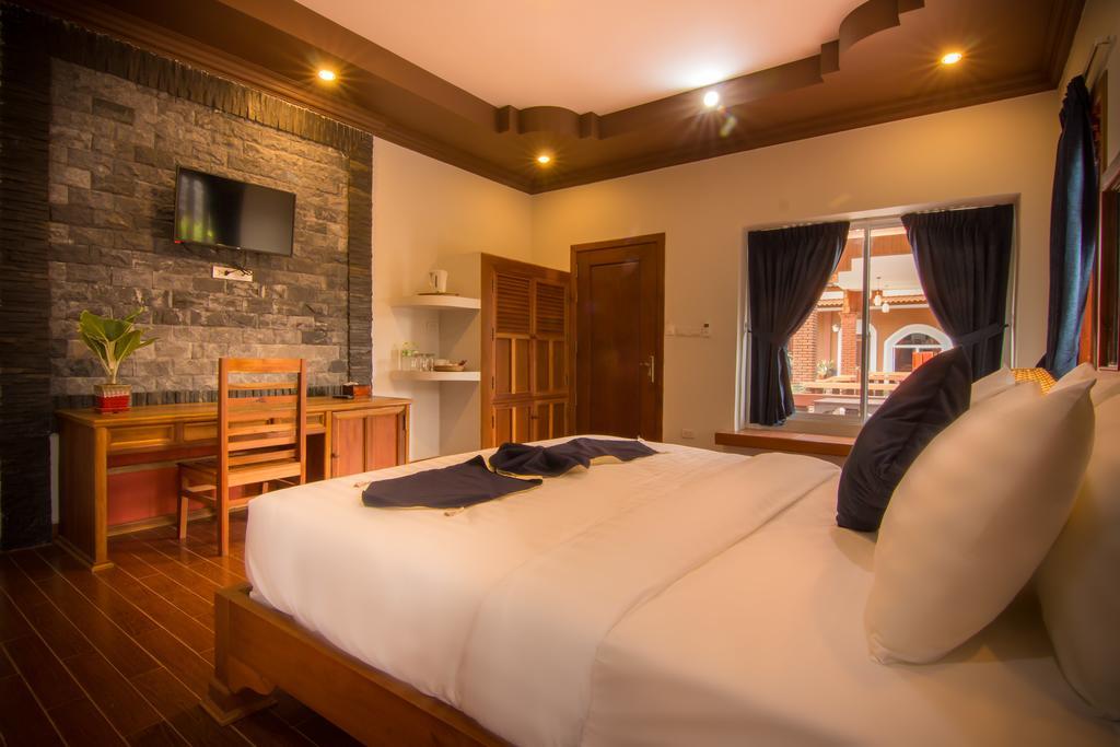 Ravorn Villa Boutique Battambang Luaran gambar