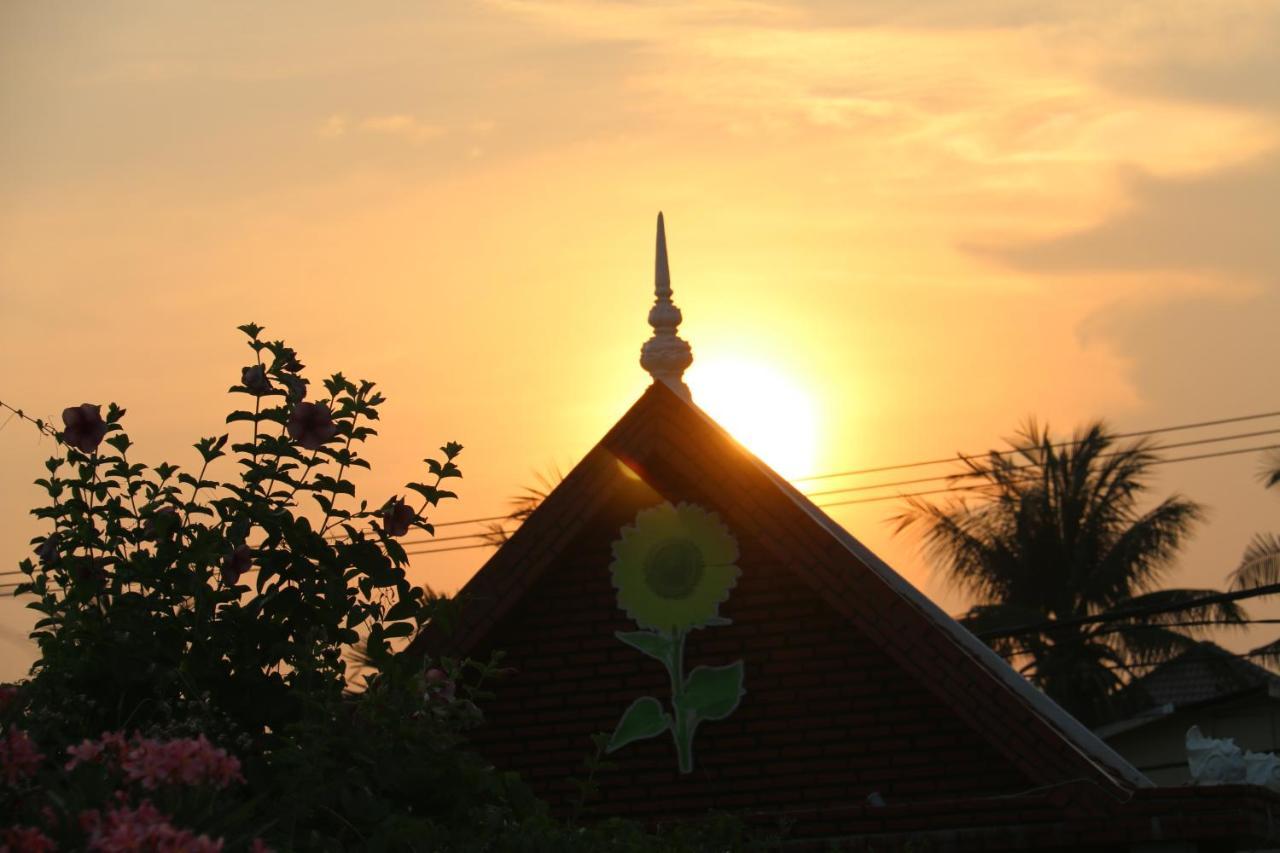 Ravorn Villa Boutique Battambang Luaran gambar